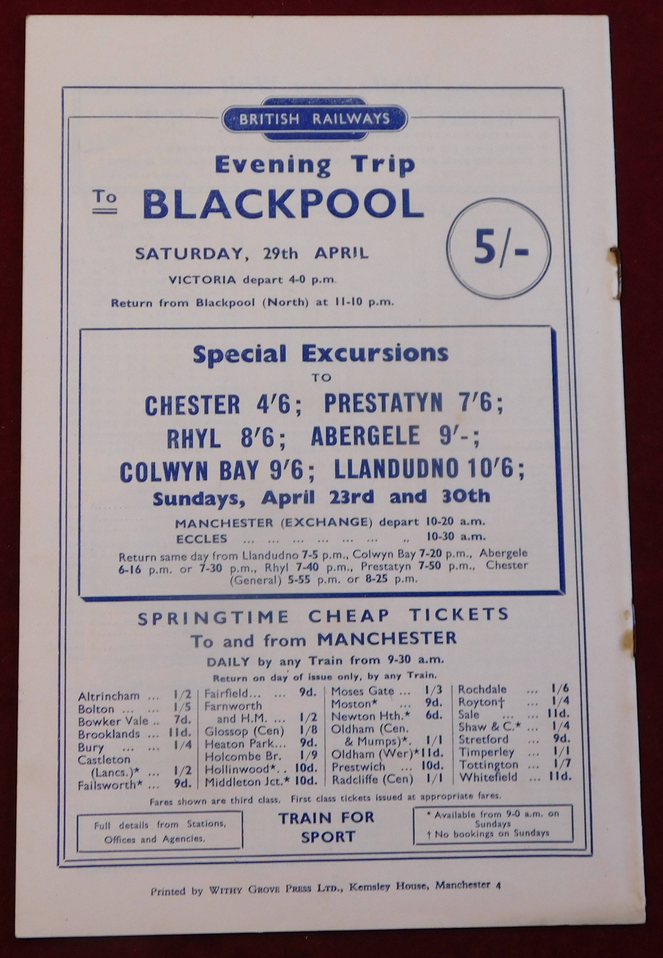 A collection of 6 Manchester United away programmes at Derby County 1947/48 (tape mark at spine, - Bild 2 aus 5