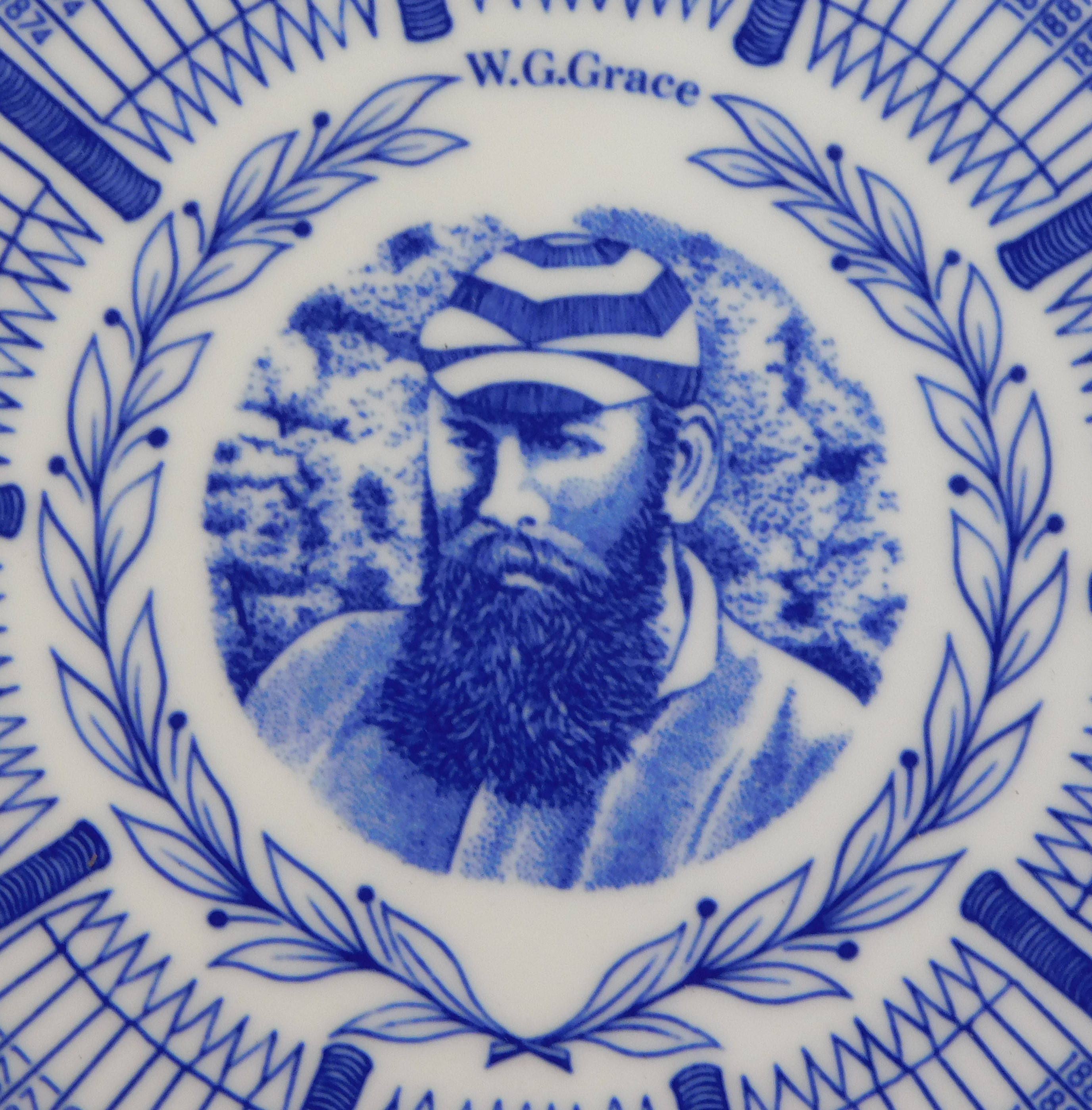 Cricket Dr. W.G. Grace 'Century of Centuries' Coalport 9" plate with certificate. Very fine - Image 4 of 5