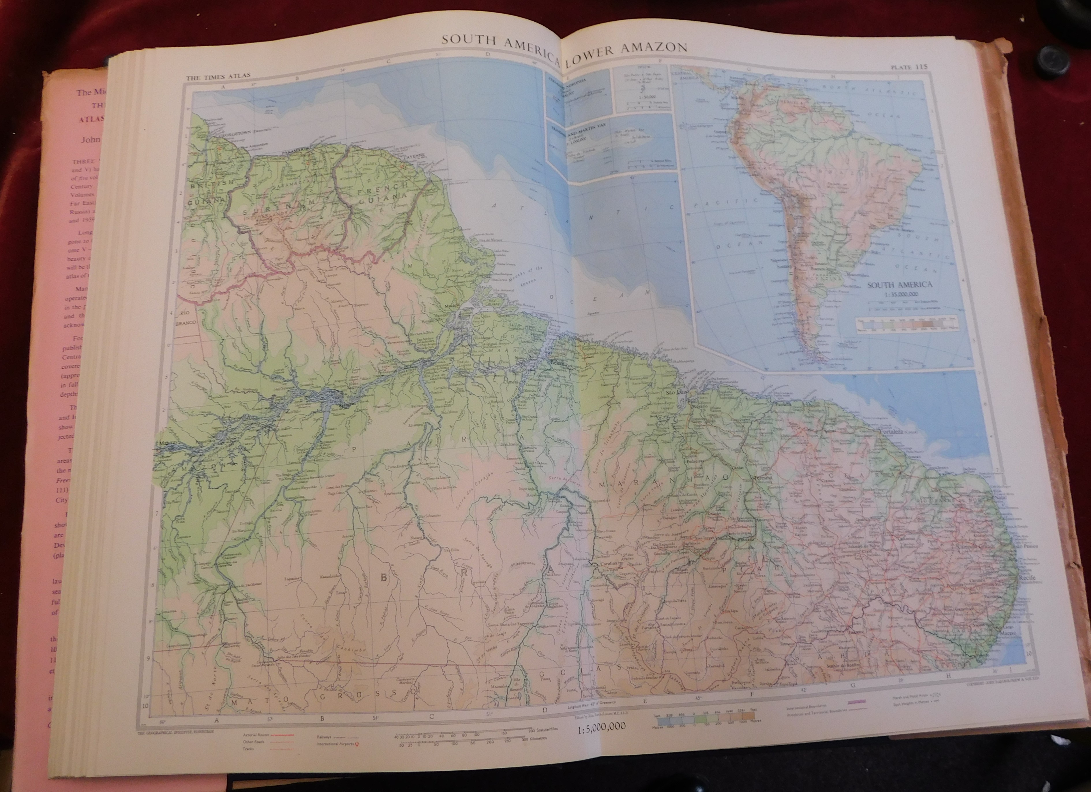 The Times Atlas of the World Volume V, 1955 depicting The Americas. Good condition with some wear to - Image 2 of 3
