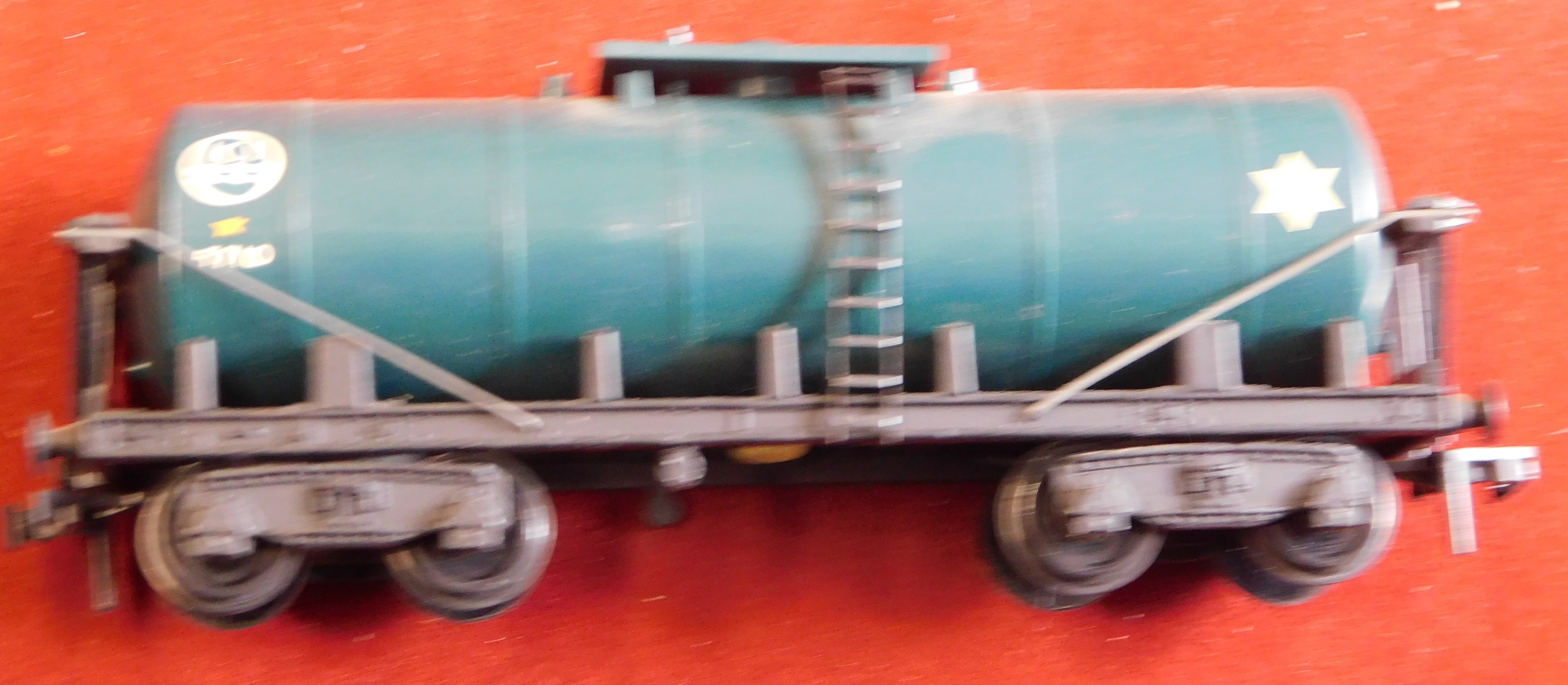 Hornby Dublo 'OO' Gauge 12x various coaches and wagons, pre-owned in box good condition - Image 5 of 9