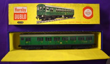 Hornby Dublo 'OO' Gauge electric motor coach (brake/2nd) 3250 (3-Rail) pre owned in box good