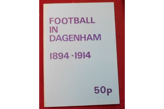 Book - Football in Dagenham. 1894-1914. By Fred H Hawthorn 1982. Paperback. 28pp. Collection of TA