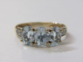 9ct YELLOW GOLD PALE BLUE AQUAMARINE & DIAMOND RING, size L