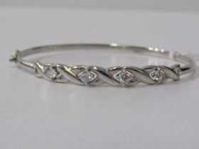 9ct WHITE GOLD STONE SET SPUN BANGLE