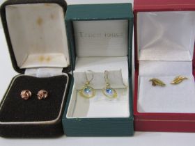 3 x PAIRS OF 9CT YELLOW GOLD EARRINGS, 1 stoneset, 1 leaf design and 1 knot design