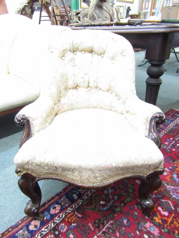 VICTORIAN BUTTON back nursing chair with serpentine front and seat