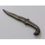 INDO-PERSIAN MUGHAL KNIFE with foliate decorated case with stylised finial and damaske blade, 16cm