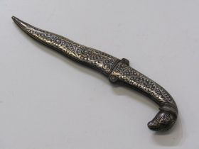 INDO-PERSIAN MUGHAL KNIFE with foliate decorated case with stylised finial and damaske blade, 16cm