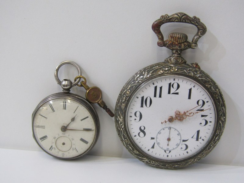 POCKET WATCHES, silver cased key wind pocket watch with engine turned decoration (missing second