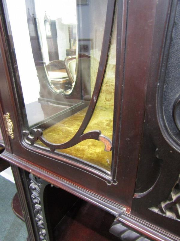 VICTORIAN MAHOGANY DISPLAY CABINET, 2 glazed doors enclosing gold velvet interior, with bevel - Image 9 of 10