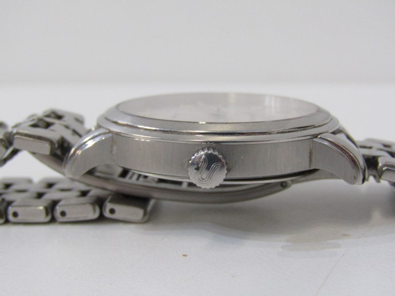 AUTOMATIC WRIST WATCH by Universal, appears in good working condition, automatic movement with - Image 2 of 5