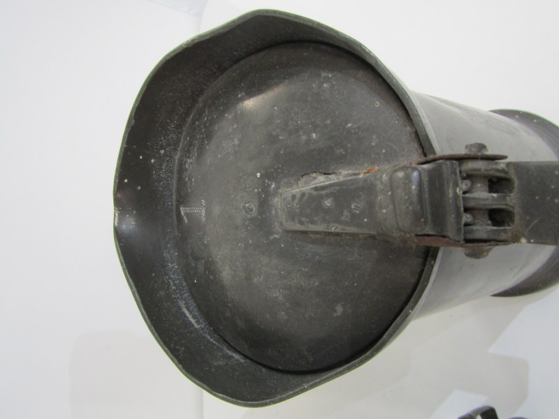 ANTIQUE FRENCH PEWTER MEASURING JUGS, lidded 2 litre measuring jug stamped "T Boulanget", 27cm - Image 4 of 6