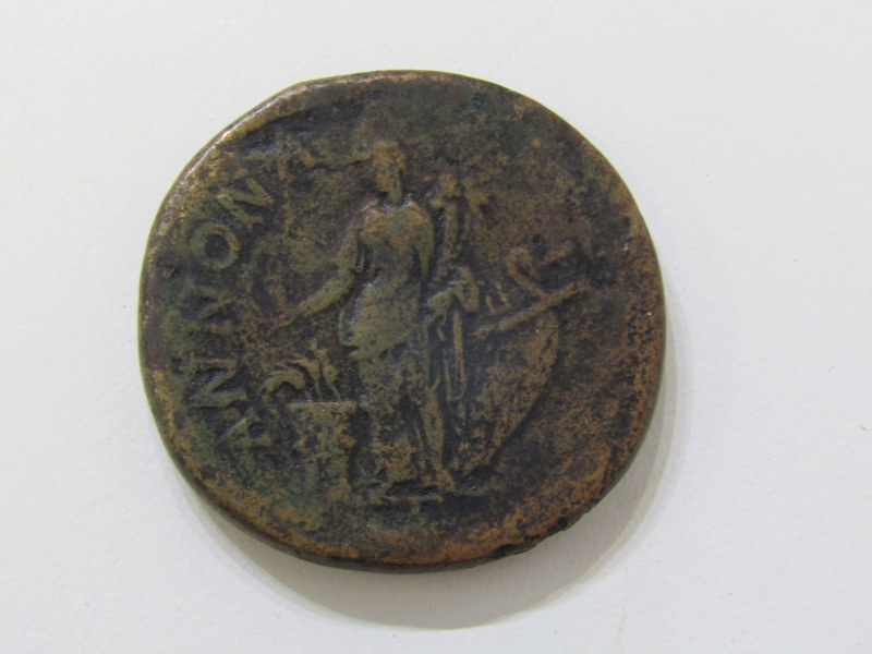 ROMAN ARTIFACTS, Roman weight, 6cm diameter together with a Roman coin - Image 5 of 5