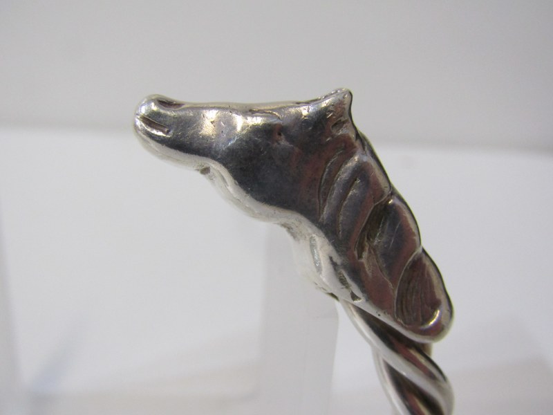 WHITE METAL, TESTS AS SILVER, double horse head torque bangle, approx. 68.5 grams - Image 6 of 11