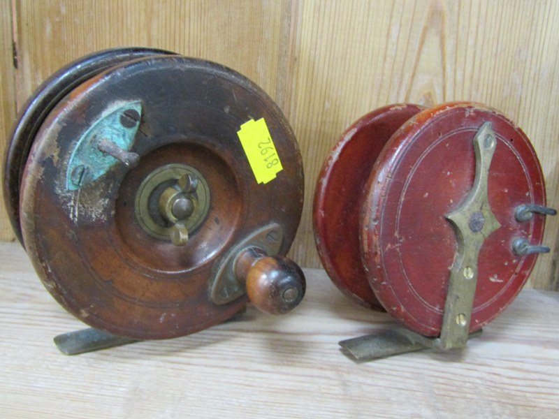 ANTIQUE FISHING, 4 assorted wooden reels, The Millwards Starback Pickup fly reel, 5", also a - Image 3 of 5