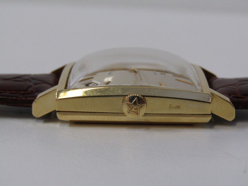 ZENITH KENNEDY AUTOMATIC WRIST WATCH, 18ct yellow gold square faced wrist watch on brown leather - Image 2 of 3