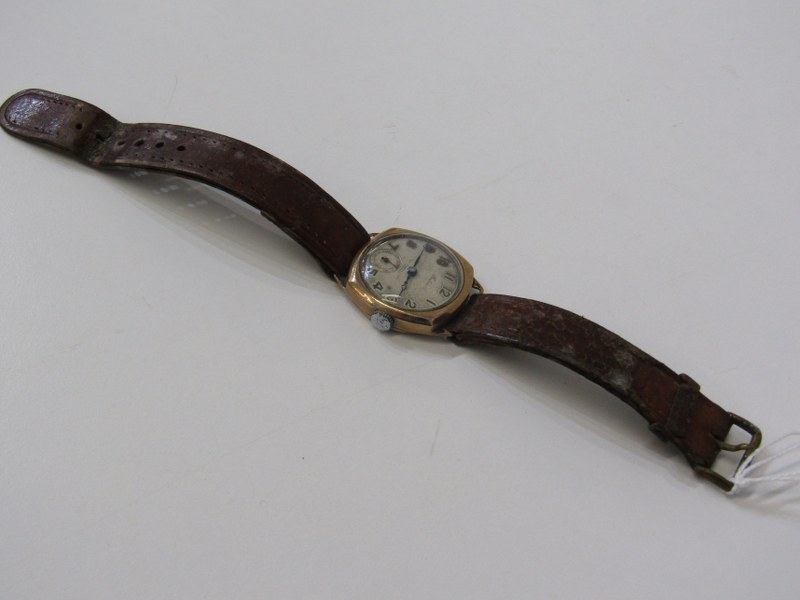 VINTAGE TANK STYLE WATCH, marked Federal, with secondary dial in 9ct yellow gold case, approx. 24 - Image 3 of 3