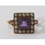 VINTAGE 15ct YELLOW GOLD AMETHYST & PEARL DRESS RING, principal square cut amethyst surrounded by 16