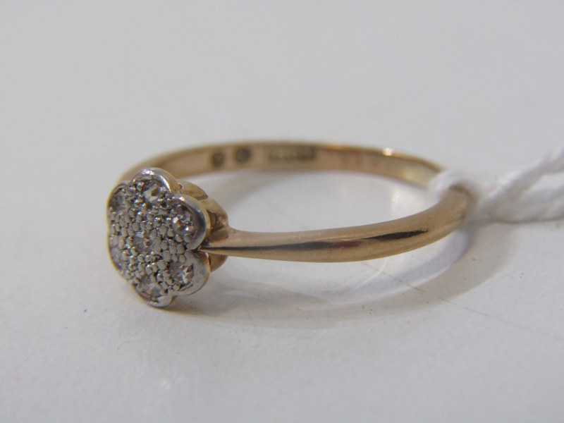 DIAMOND DAISY CLUSTER RING, 18ct yellow gold ring set with diamond daisy cluster, size O - Image 2 of 3