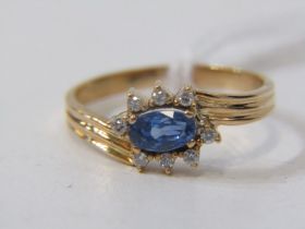 18ct GOLD SAPPHIRE & DIAMOND GOLD CLUSTER RING, principal oval cut sapphire of good colour