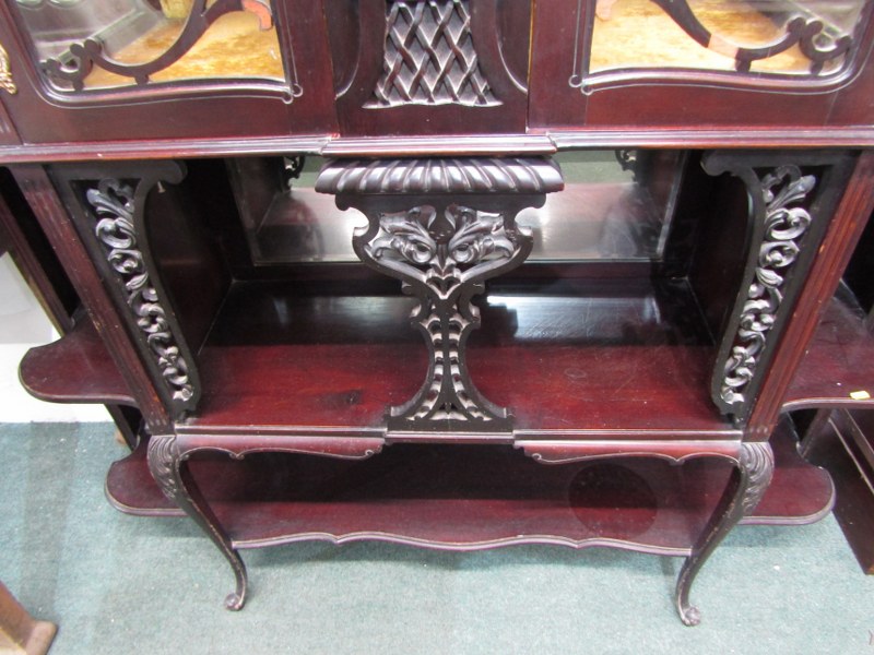 VICTORIAN MAHOGANY DISPLAY CABINET, 2 glazed doors enclosing gold velvet interior, with bevel - Image 6 of 10