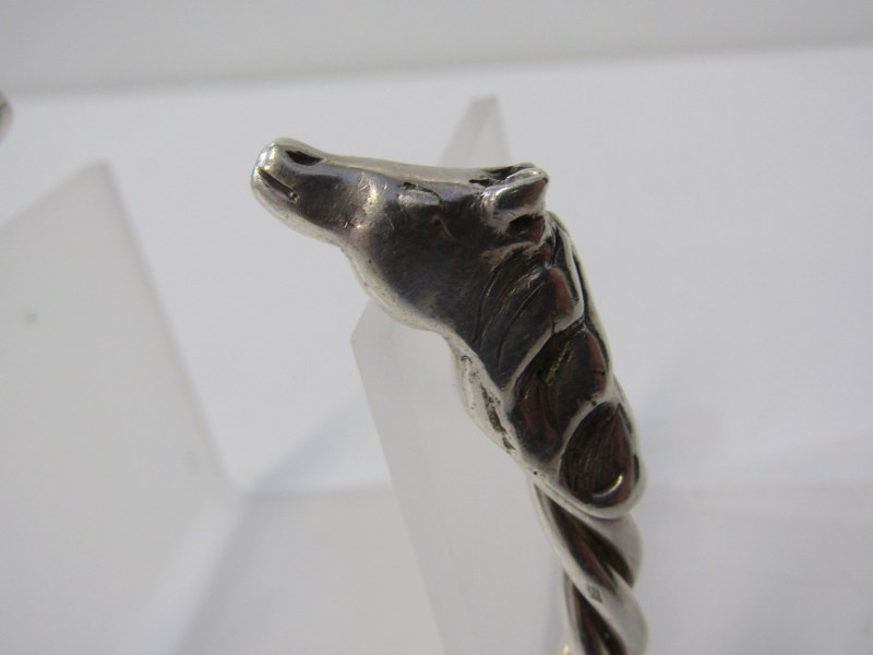 WHITE METAL, TESTS AS SILVER, double horse head torque bangle, approx. 68.5 grams - Image 9 of 11