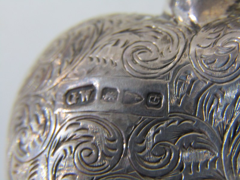 SILVER SCENT BOTTLE, heart shaped foliate decorated silver scent bottle, maker GW possibly London - Image 3 of 6