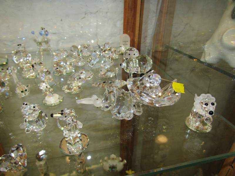 SWAROVSKI CRYSTAL, collection of swarovski and other glass animals, including hedgehogs, mice, - Image 2 of 5