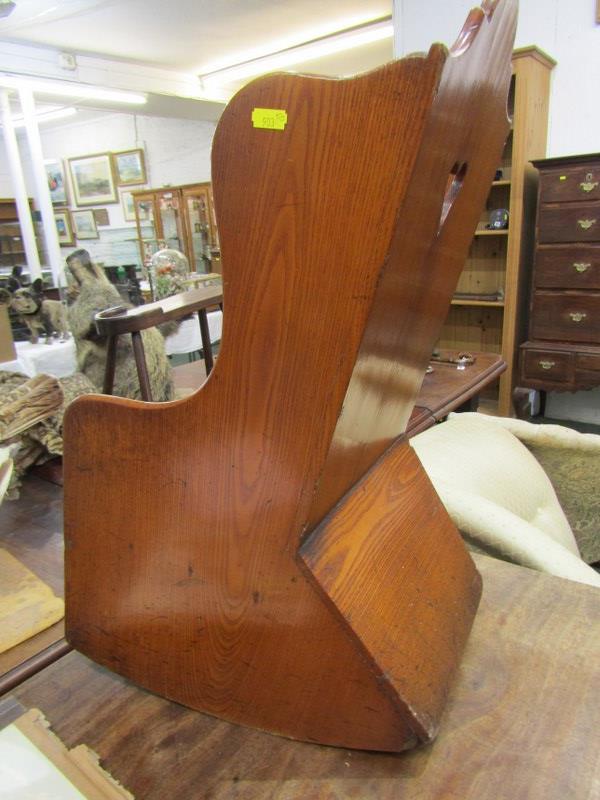 ANTIQUE ELM CHILD'S ROCKING CHAIR, rising seat encloses a commode base, 70cm height - Image 4 of 4