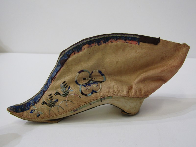 CHINESE SLIPPERS, the silk tops with needlework decoration of bird in flight in a floral setting, - Image 2 of 4