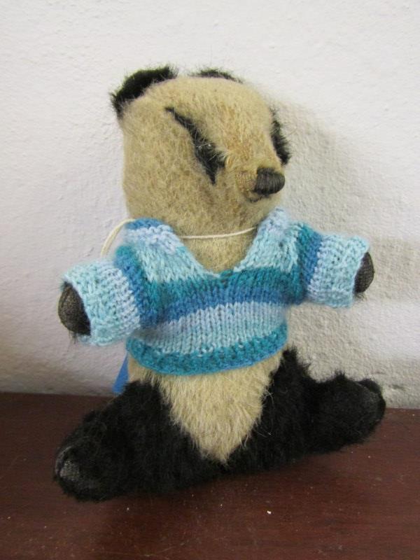VINTAGE JOINTED TEDDY BEAR, in plush mohair, 74cm, together with 1940s style panda bear, 17cm - Image 7 of 11