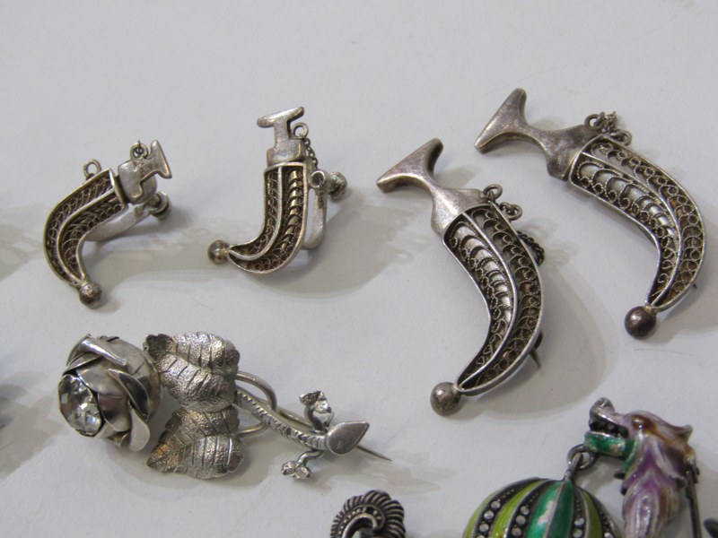 SILVER MARCASITE BROOCHES, collection of silver brooches, including marcasite galleon style - Image 3 of 5