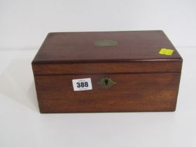 VICTORIAN MEDICAL EQUIPMENT, fitted mahogany box with 2 brass clockwork scarifiers, stamped "S