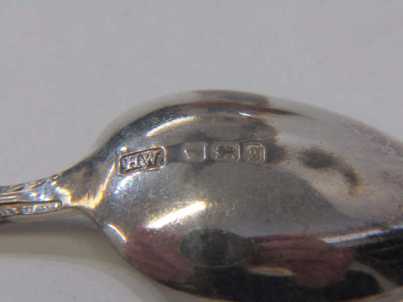 SET OF 6 SILVER TEA SPOONS in fitted case, maker HW of Sheffield, together with 4 assorted silver - Image 4 of 5