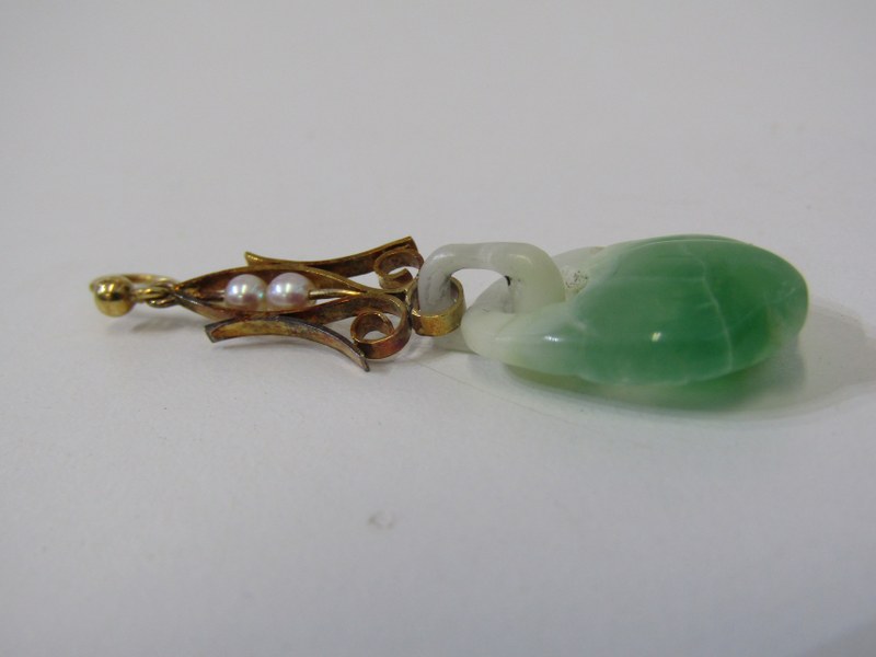 JADE EARRINGS, a pair of vintage gold drop earrings set with pearls and carved jade drops in - Image 4 of 6