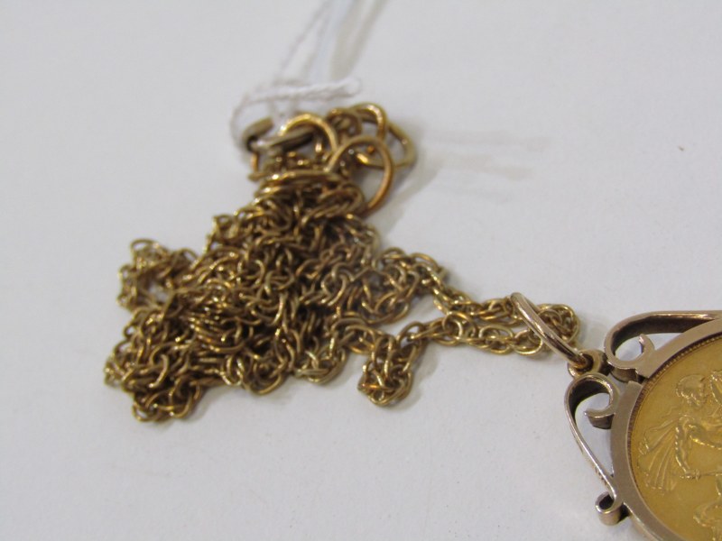 SOVEREIGN PENDANT ON CHAIN, a Victorian 1892 gold sovereign set in a 9ct gold mount on a 21'' gold - Image 3 of 3
