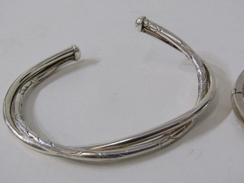 2 SILVER BANGLES, 1 hinged, 1 twisted torque style, combined approx. 29 grams - Image 4 of 4