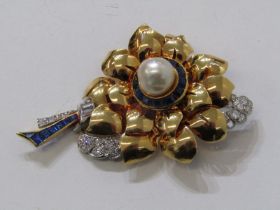 UNUSUAL & VERY ATTRACTIVE FLORAL DESIGN 18ct yellow gold baroque pearl, sapphire and diamond