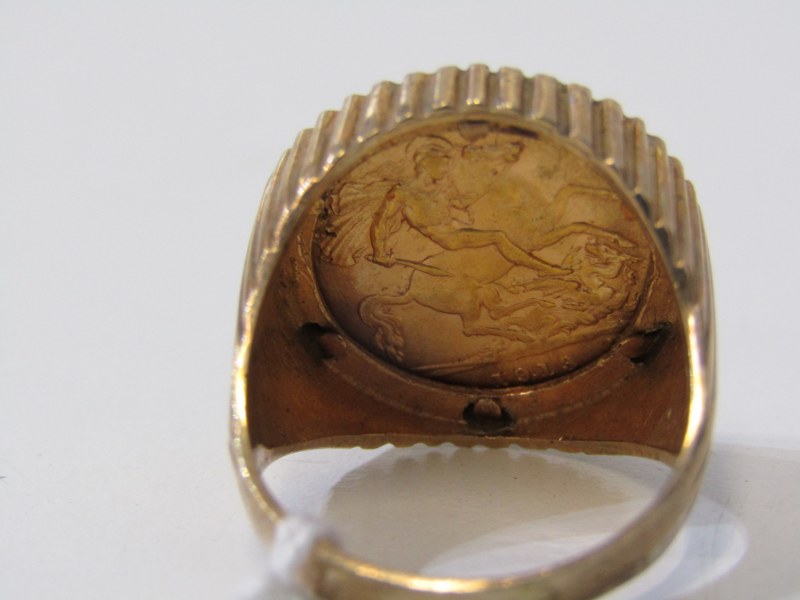 HALF SOVEREIGN RING, 1913 George V gold half sovereign set in a 9ct gold mount size T/U 11.2grams - Image 3 of 3