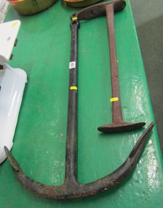 CAST IRON ANCHOR, 81cm, together with metal shoe last - Image 2 of 3