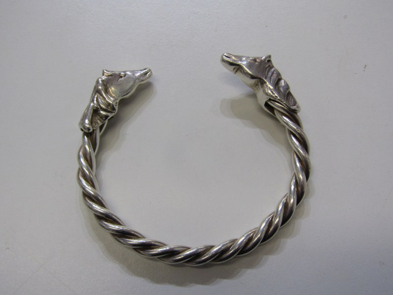 WHITE METAL, TESTS AS SILVER, double horse head torque bangle, approx. 68.5 grams - Image 4 of 11