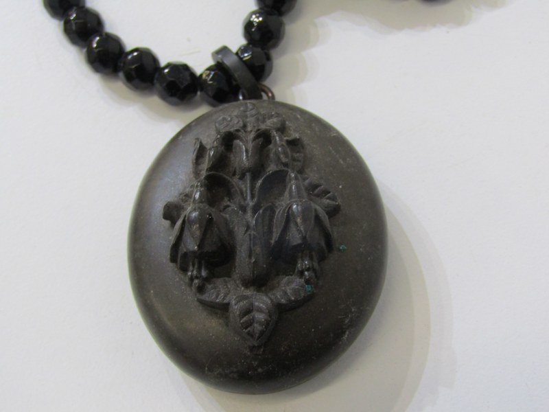 FACETED BLACK BEAD NECKLACE, with jet mourning locket - Image 2 of 3