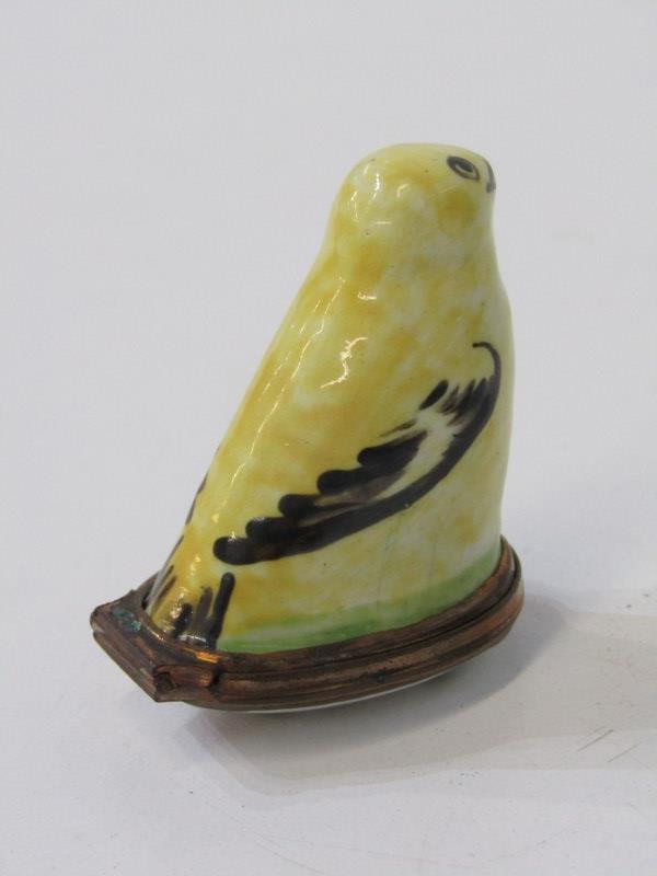 PORCELAIN THIMBLE HOLDER, in the form of a bird with gilt mounts and a plated thimble - Image 4 of 5