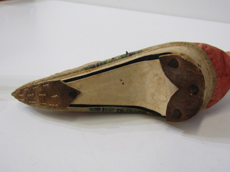 CHINESE SLIPPERS, the silk tops with needlework decoration of bird in flight in a floral setting, - Image 4 of 4