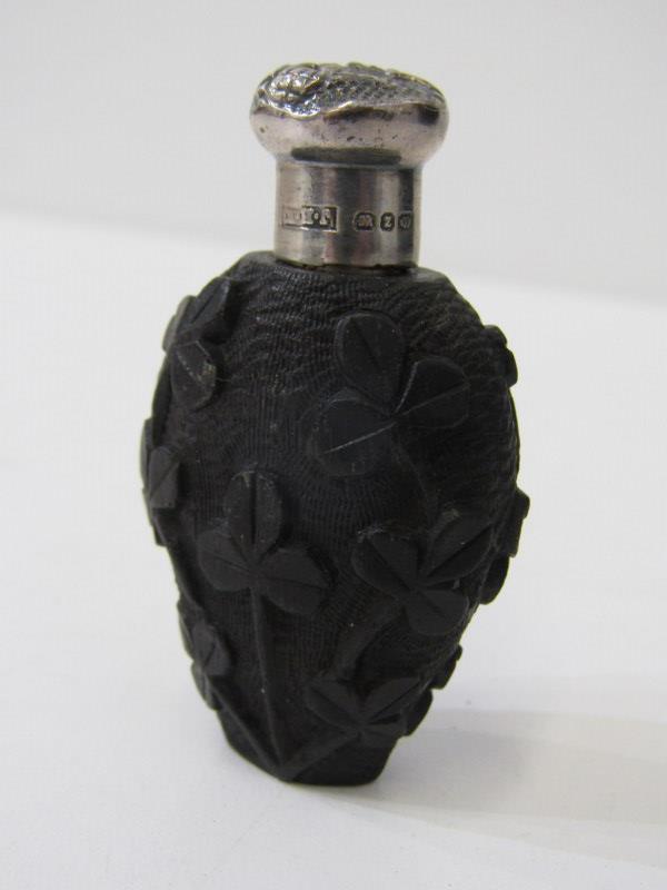 VICTORIAN IRISH SCENT BOTTLE, a carved bog oak scent bottle decorated a harp and shamrocks in relief - Image 3 of 7