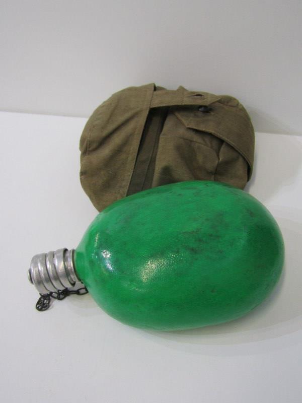 MILITARY ITEMS, Russian soldier's cap and belt, also 2 military flasks, 1 stamped Russia 1987 - Image 4 of 7