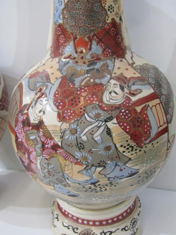 ORIENTAL CERAMICS, pair of Japanese satsuma, baluster form vases, decorated with warriors with crude - Image 2 of 6
