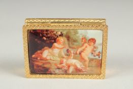 A gold plated cherub pill box, 3cm.