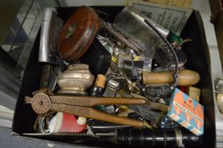 Miscellaneous collectables.