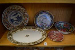 Decorative plates and bowls to include a Chinese saucer dish.